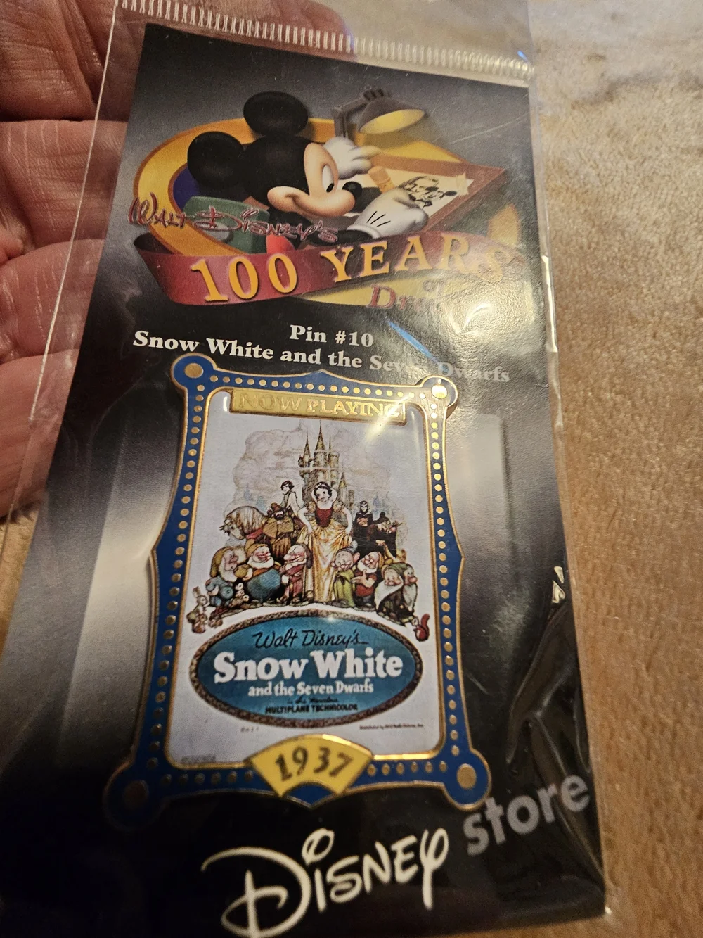 Disney Snow White 100 Years of Dreams Pin – Blue and Gold 💙💛